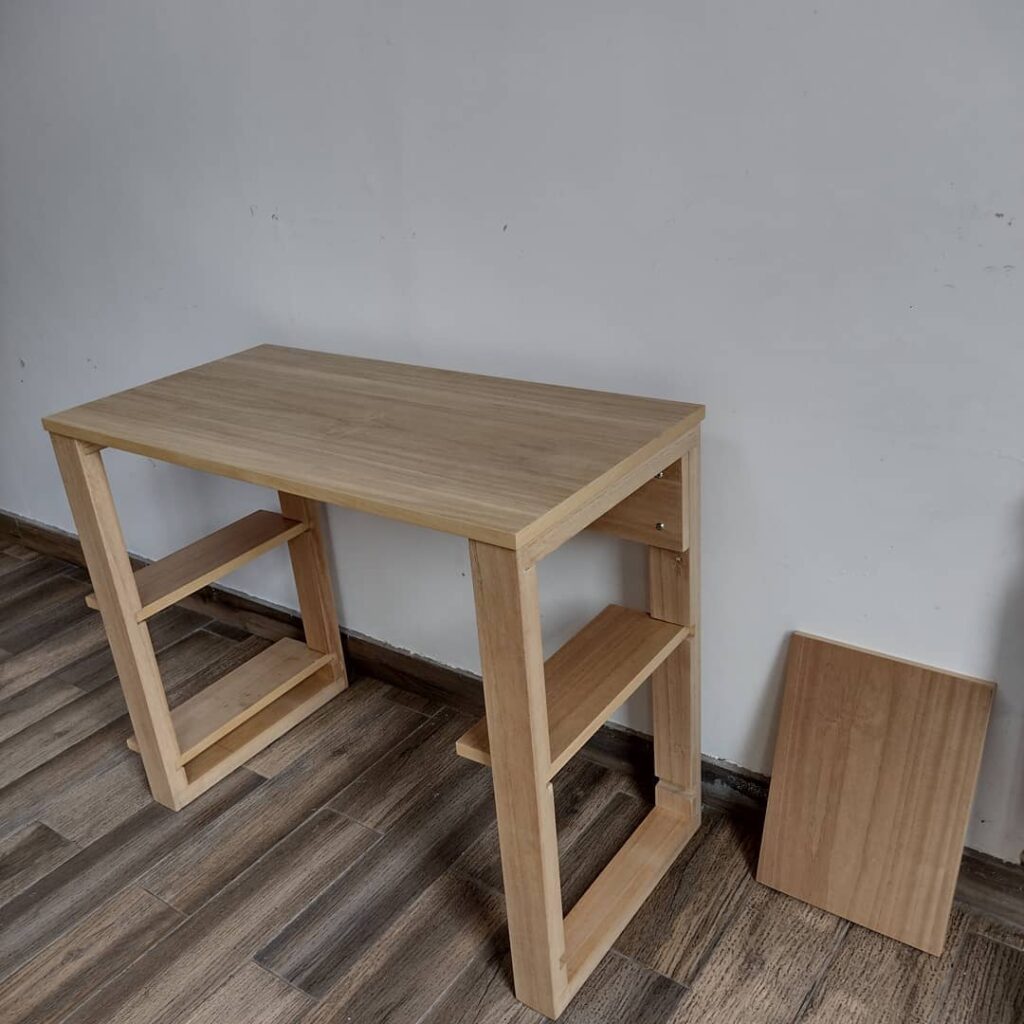 escritorio desmontable de madera 3 lamas